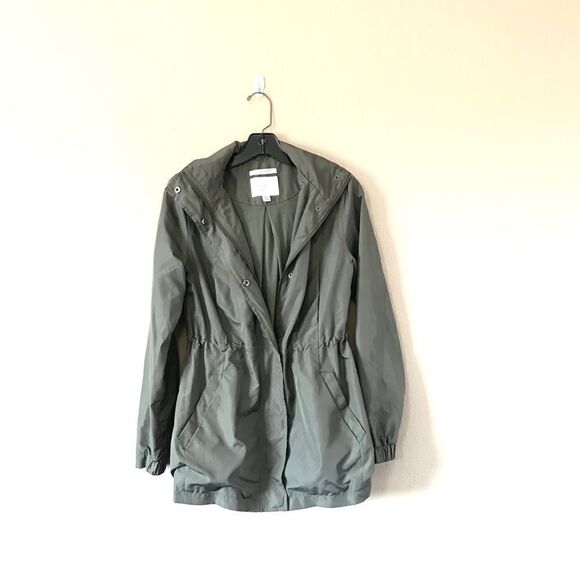 Olive Green Water Resistant Jacket - Picture 1 of 9